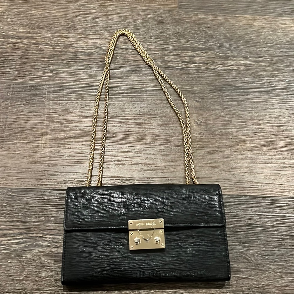 Henri Bendel Wallet on Chain